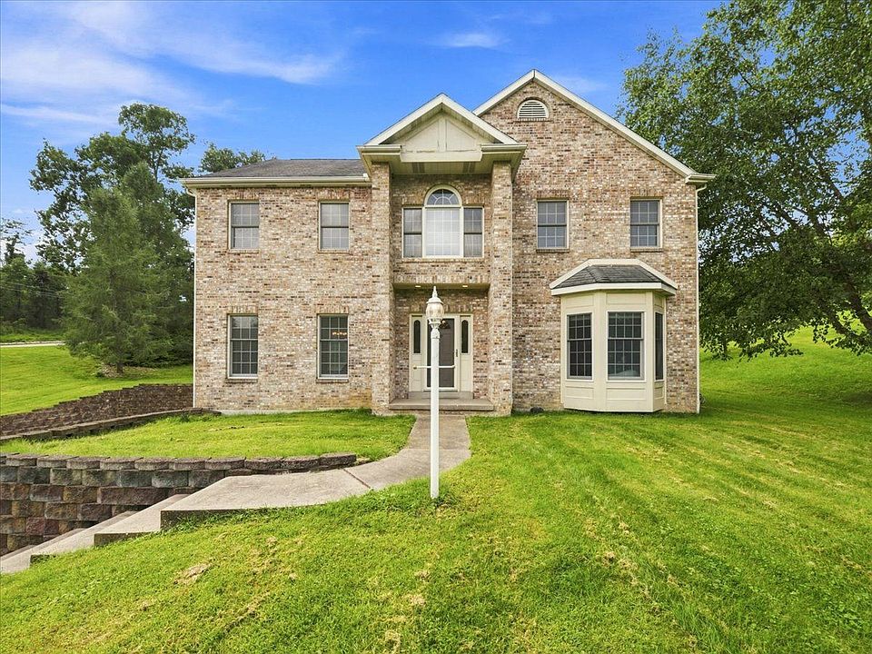 1st image of 102 Hidden Oak Dr