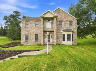 102 Hidden Oak Dr, Mars, PA 16046