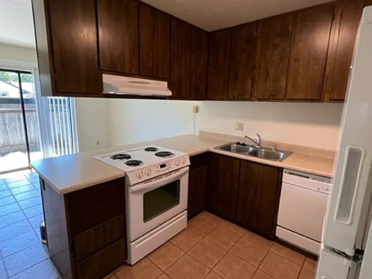 279 College View Dr — Photo 6