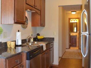 2360 Commerce Blvd #103, Mound, MN 55364