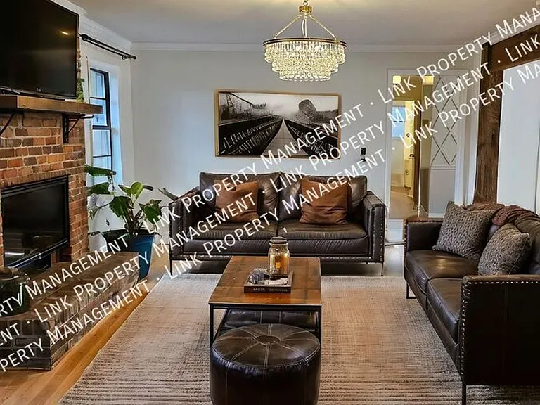 9328 Berkshire Cir — Photo 3