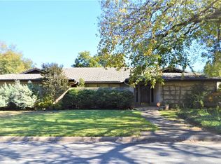 8512 Marys Creek Dr, Benbrook, TX 76116