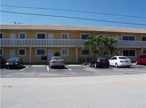 1st image of 840 Pine Dr #201