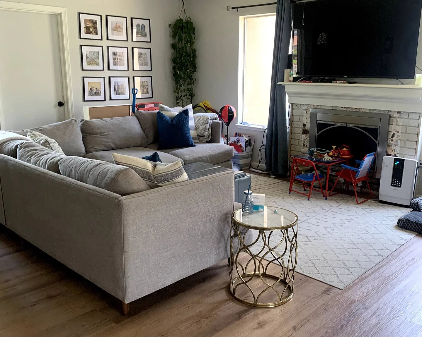 3 bed, 1200 sqft, $2,500 — Photo 3
