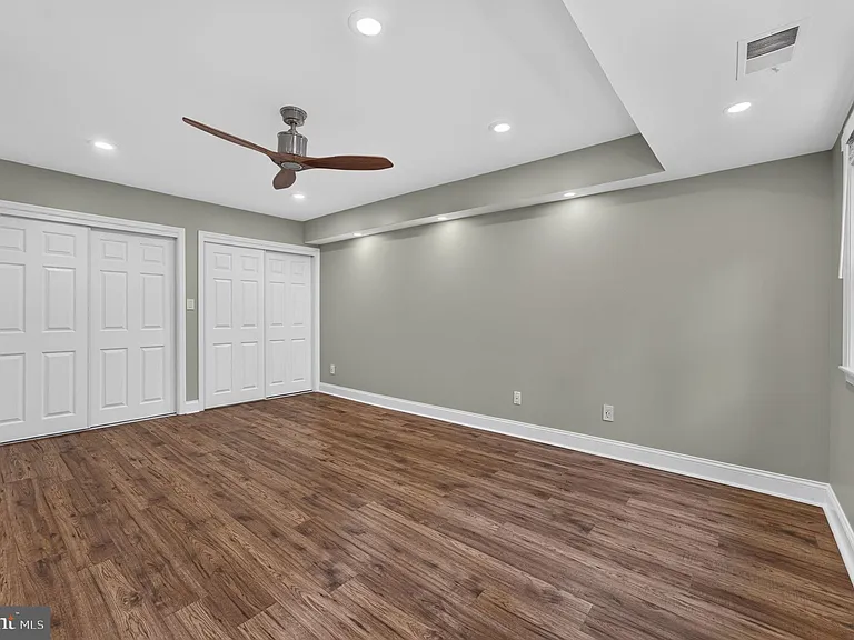 6443 Walters Woods Dr — Photo 56