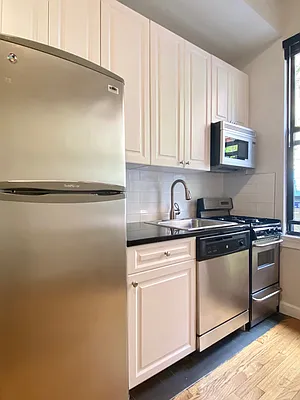 Rented by Metropolitan Equities | media 3