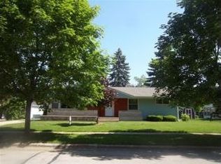 1609 Highview St, De Pere, WI 54115