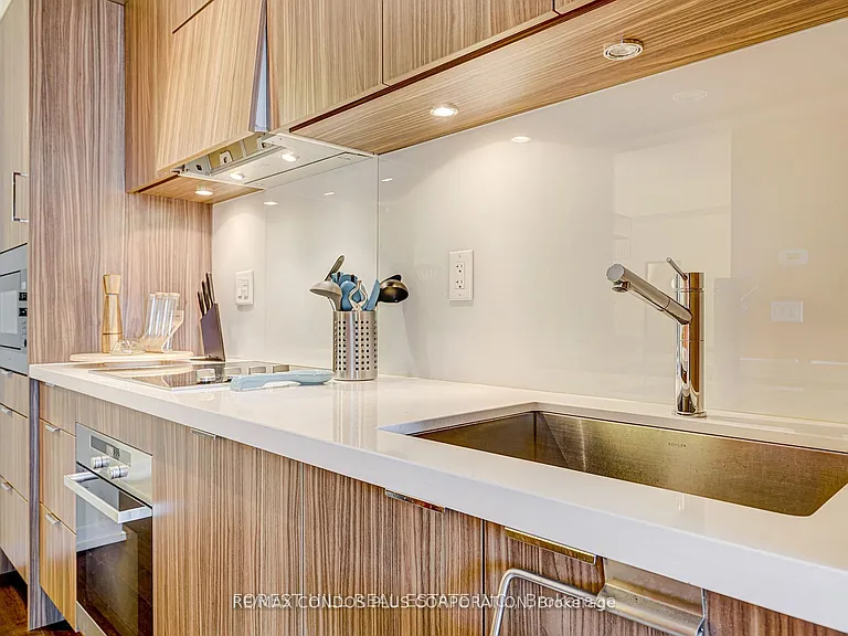 21 Widmer St #2912 — Photo 10