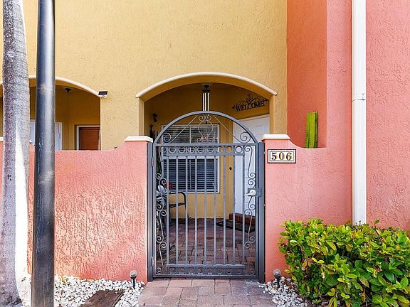 3rd image of 2851 W Prospect Road #506