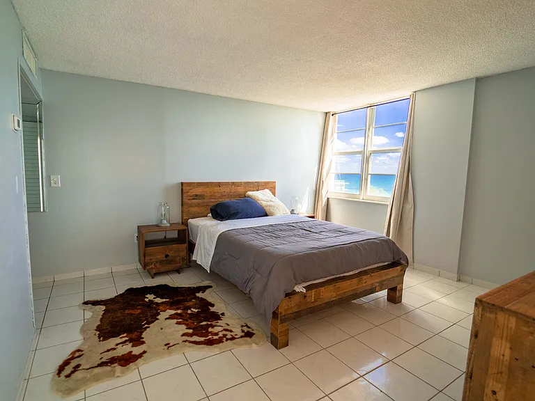 6450 Collins Ave #703 — Photo 10