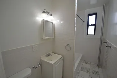 Rented by Silverstein Collection LLC 