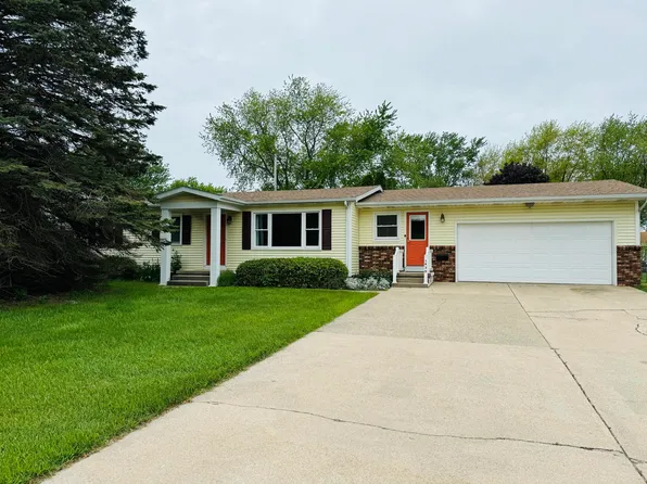 1430 Greenwich St, Manistee, MI 49660