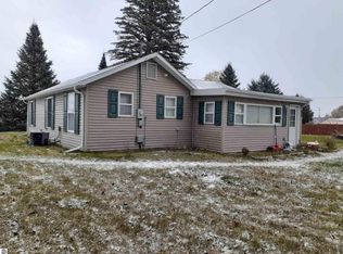 241 Smith St, Oscoda, MI 48750