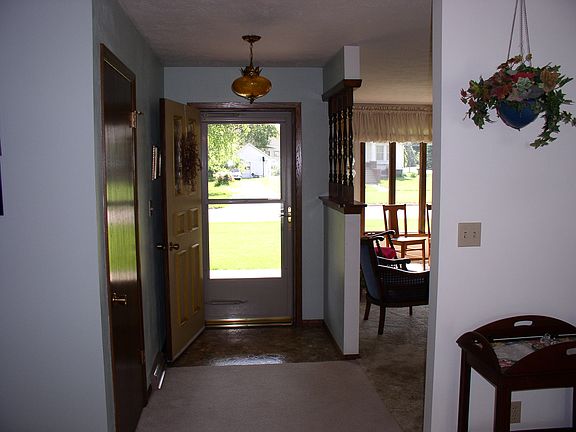 3rd image of 506 S 2nd St