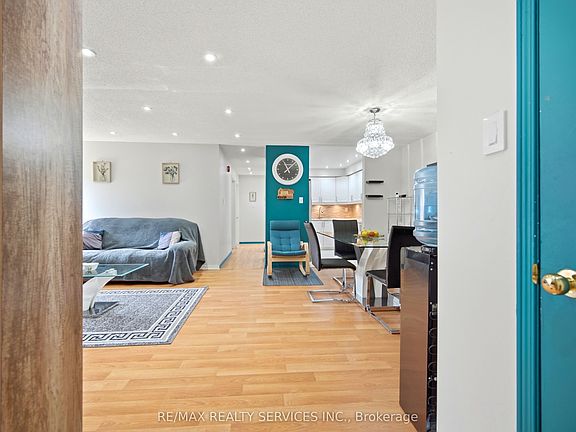 5th image of 211 Forum Dr #110A