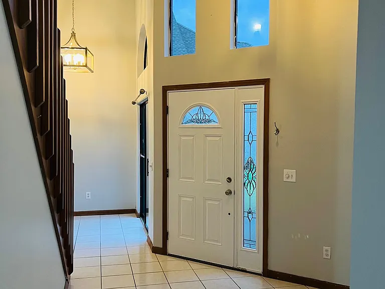 2409 Kimberly Dr — Photo 2