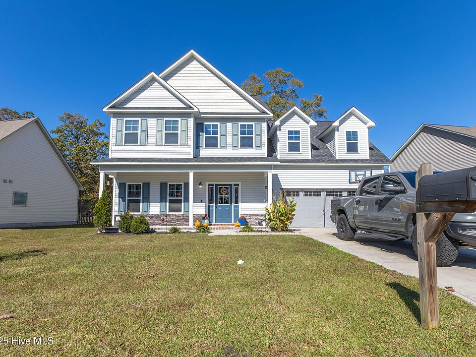 1st image of 211 Holly Grove Court E
