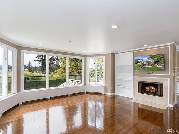 4th image of 7121 Interlaaken Dr SW