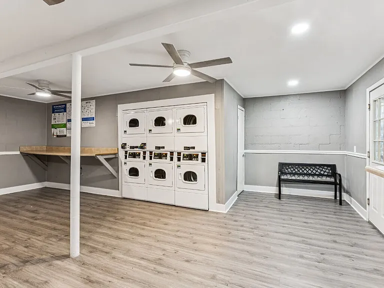 Ashford Place Apartments — Photo 18