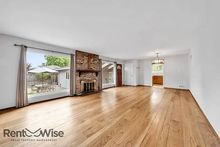 2080 Helena Way — Photo 7