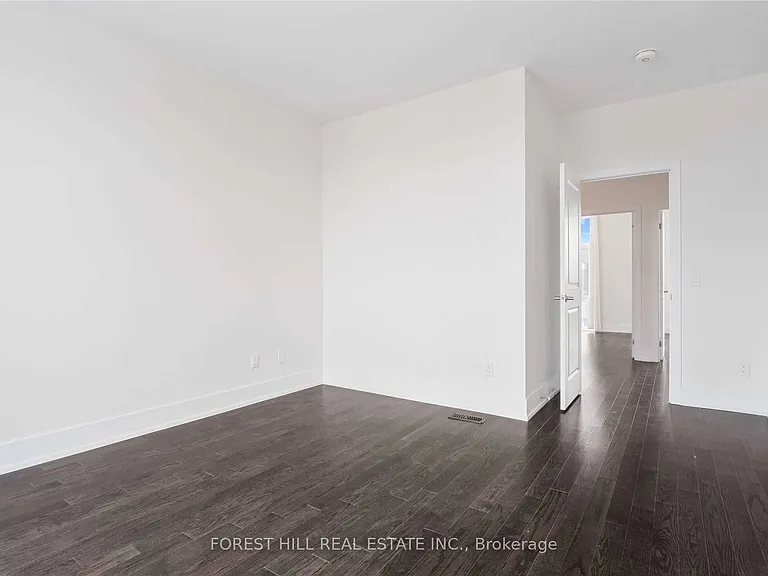 9144 Bathurst St — Photo 32