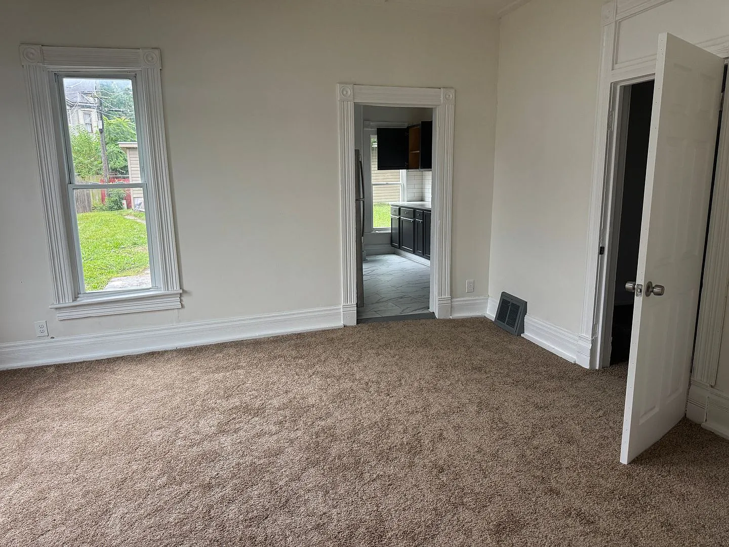 2522 Olive St. St. Joseph, MO 64507 — Photo 2