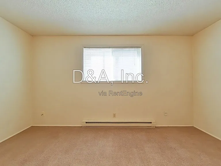 680 SW Washington Ave #B — Photo 6