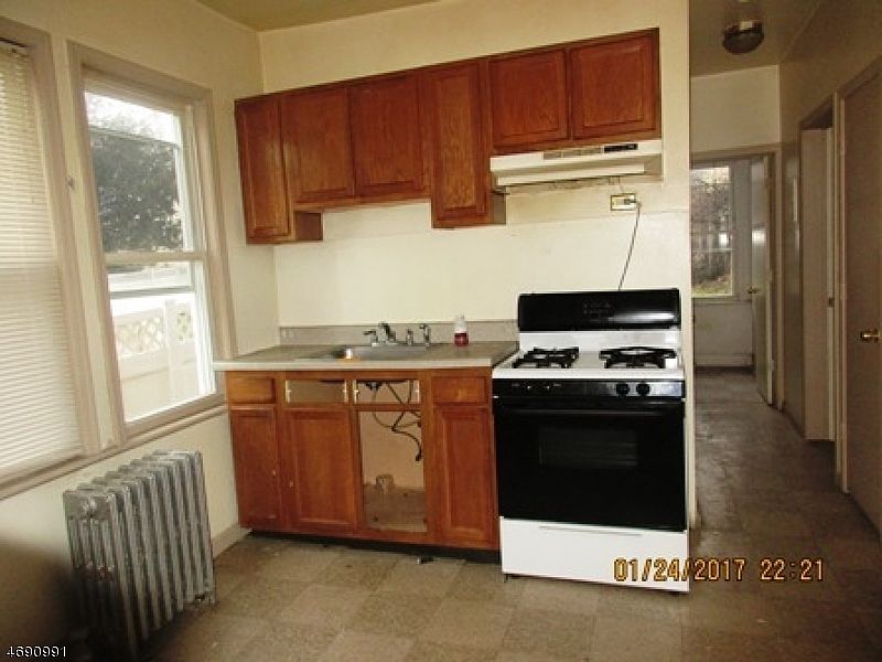 1618 Bayview Ave Hillside NJ Zillow