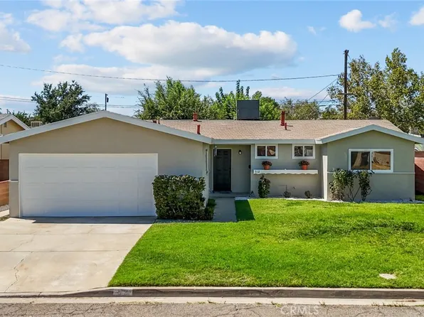 512 E Lingard St, Lancaster, CA 93535