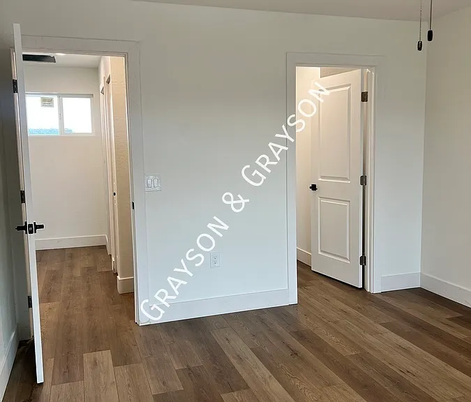 410 W Hadley St — Photo 13