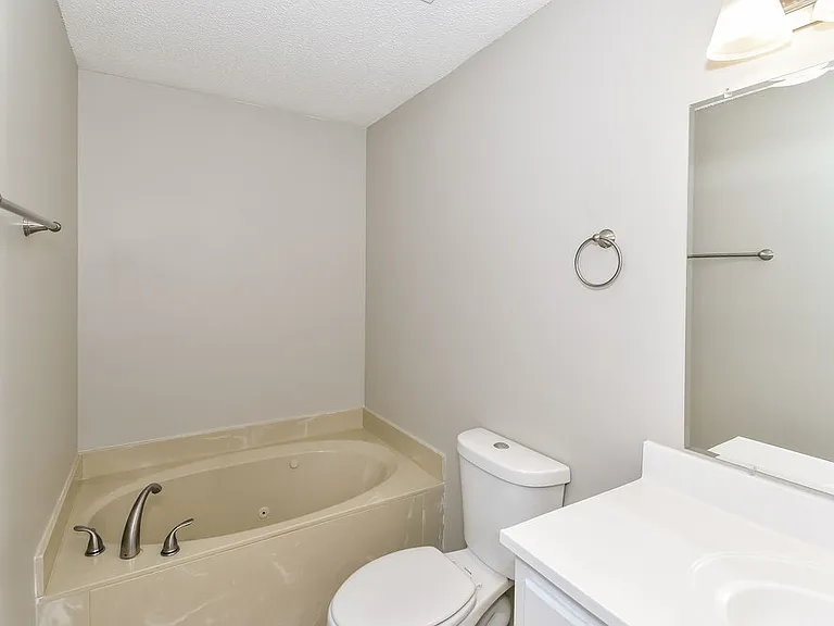 7576 Delta Lakes Blvd — Photo 10