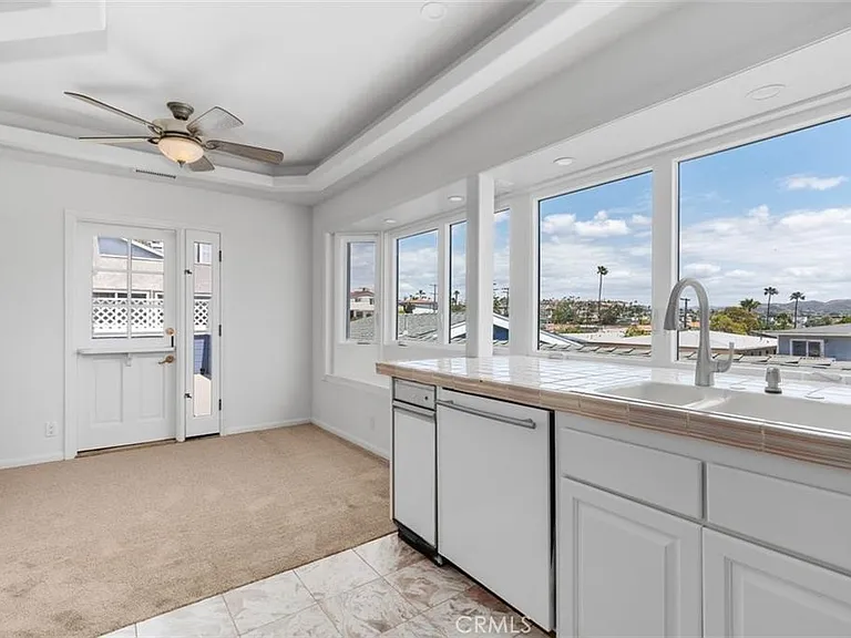 34032 Ruby Lantern St — Photo 6
