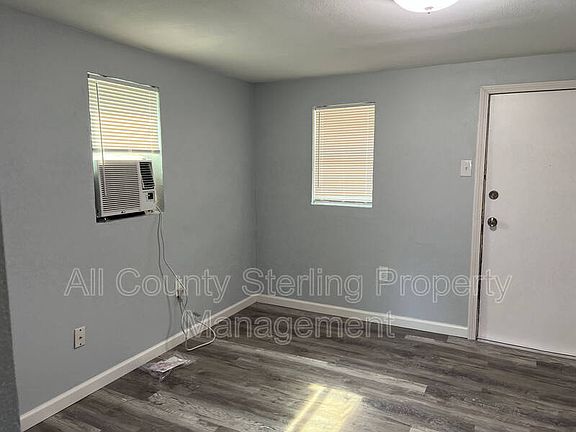 4th image of 543 NE Fairview St