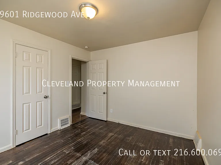 19601 Ridgewood Ave — Photo 26