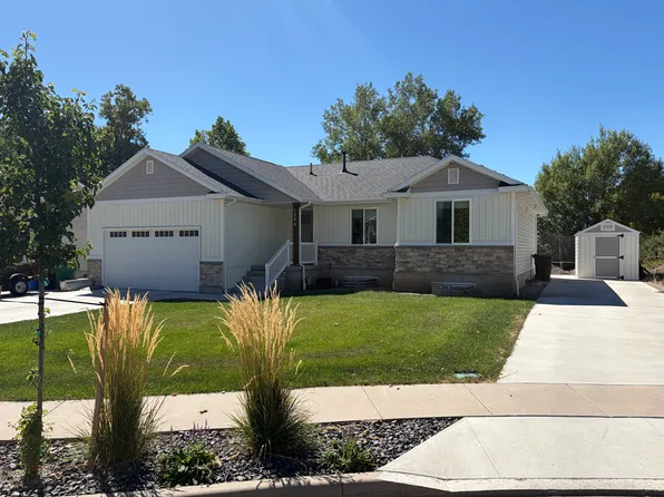 1204 S Sunrise Ln, Farmington, UT 84025