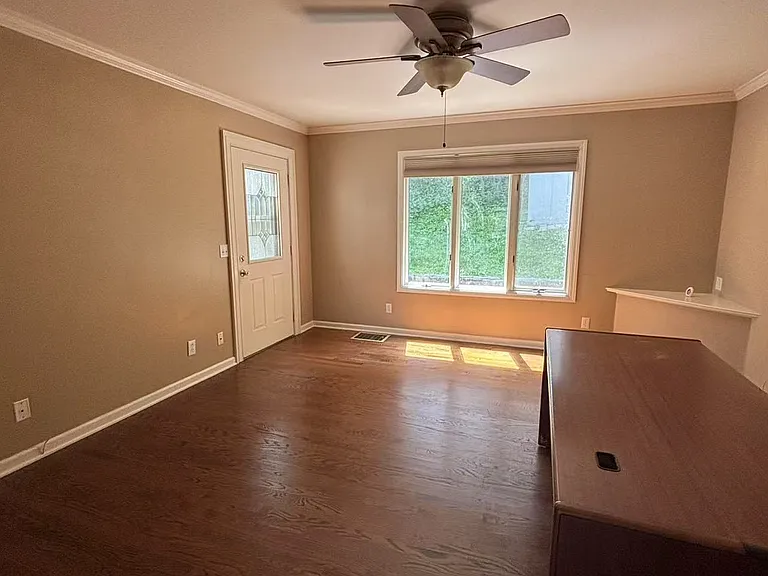 36 Nicholas Ave — Photo 14