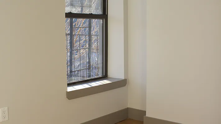 Rented by Nooklyn NYC LLC | media 38