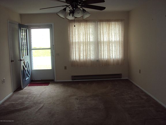 4th image of 91 Norwalk Avenue
