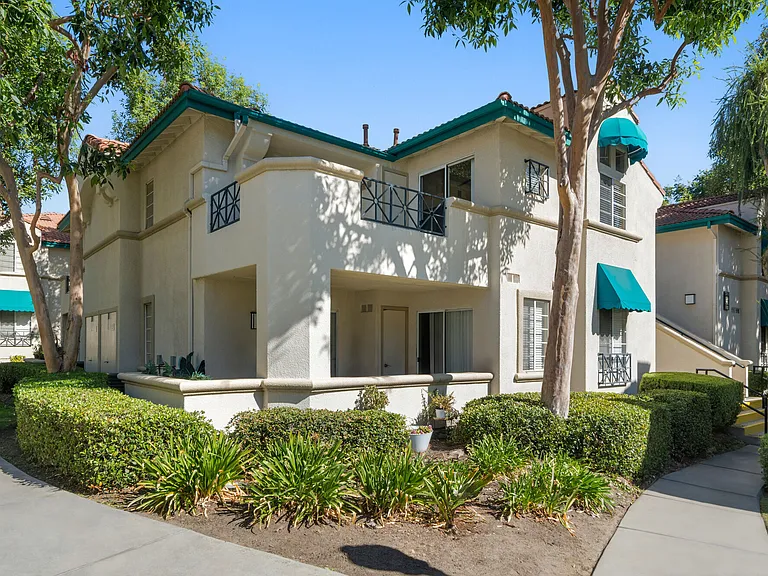 Montecito — Photo 17