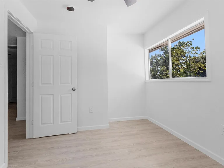 16016 Green Manor Dr #C — Photo 7