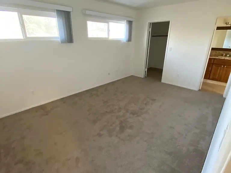 562 Hermes Ave — Photo 15