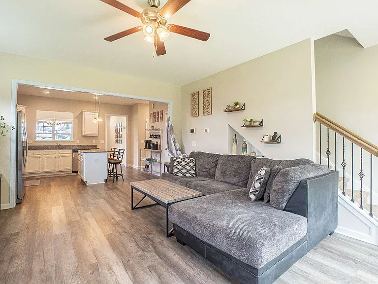 30 Ellis Cir — Photo 18