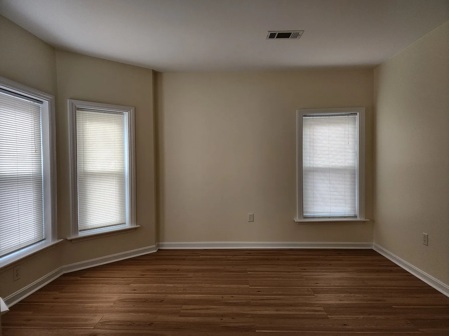 2 bed, 1185 sqft, $1,415 — Photo 4