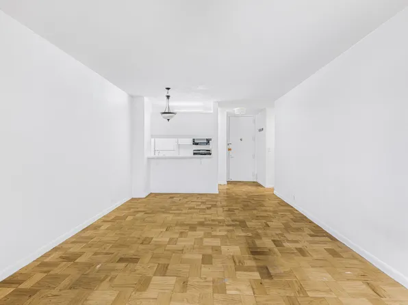 630 First Avenue image 5 of 23