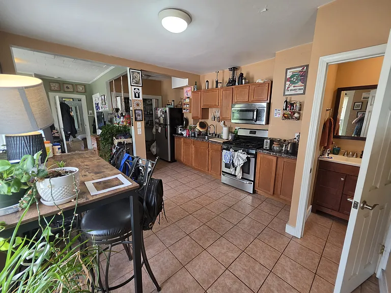 59 Oak St #2 — Photo 3