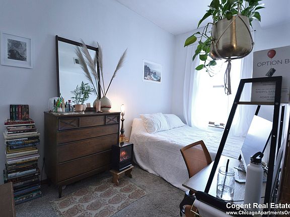5th image of 1734 W North Ave #2R