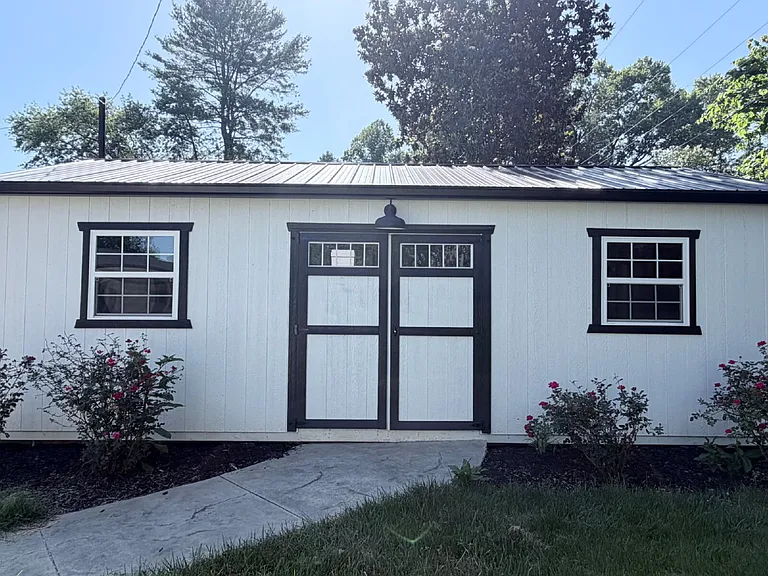 18 Carjen Ave — Photo 86