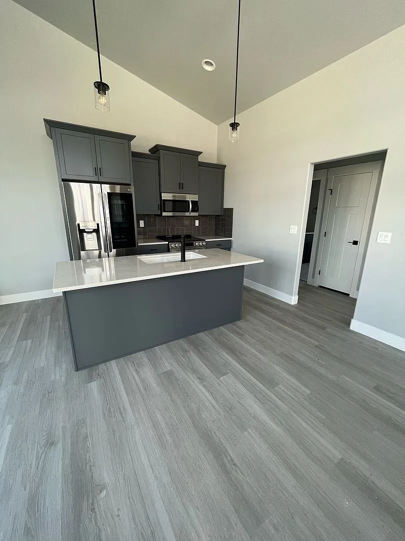216 Miller Lane — Photo 2
