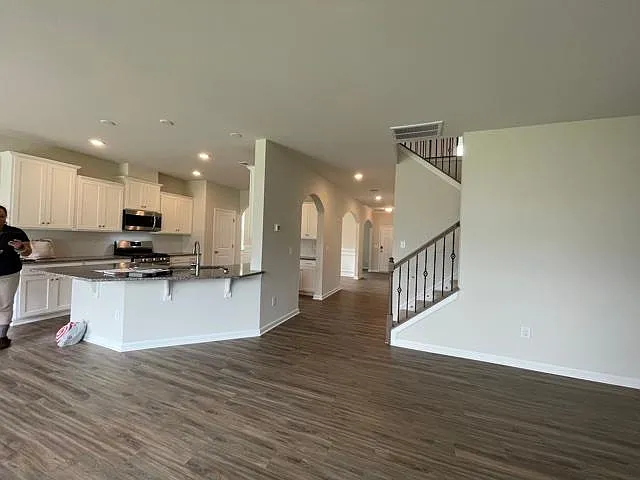 13516 Napoleon Dr — Photo 6