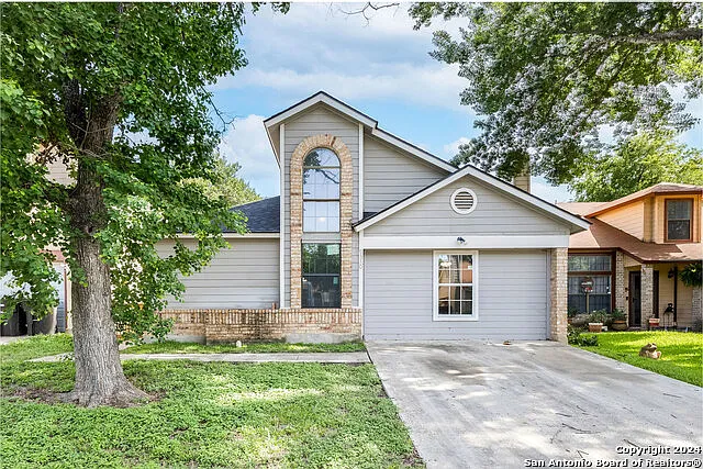 4 bed, 2.0 bath, 1554 sqft, $1,650 — Photo 1